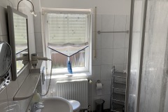Ferienhaus Nordseemuschel in Norddeich - Badzimmer mit Dusche